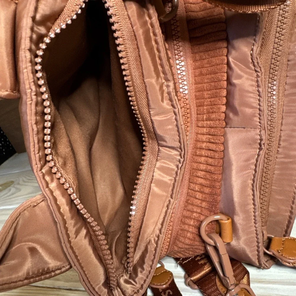 Steve Madden Bbondi Puffer Bag. Excellent Condition